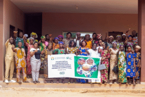 Le jeudi 17 avril 2025 dans la commune de Zè, l’Union Nationale des Coopératives Transformatrices de Soja (UNCTS), en partenariat avec l’ONG Farmer Help Project, a organisé une formation à l’endroit des femmes transformatrices, membres des coopératives communales des transformatrices de Soja (CCTS). Elle est basée sur les technologies améliorées de transformation de Soja en produits dérivés.