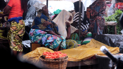  MARCHÉ DE GUÈMA À PARAKOU : La saison pluvieuse comme un calvaire pour les vendeuses sans toit