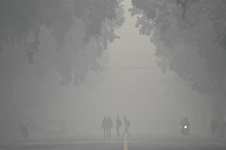  INDE : New Delhi asphyxiée par une pollution 60 fois supérieure aux normes de l’OMS