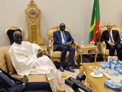 À moins de deux mois de la Tabaski, le Sénégal multiplie les démarches pour garantir l’approvisionnement en moutons. Une délégation ministérielle s’est rendue en Mauritanie pour négocier avec les autorités locales en vue d’une fête réussie