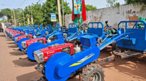 Dans le cadre de la campagne agropastorale 2025-2026, le Président du Faso, Capitaine Ibrahim Traoré, a procédé le 22 mai à Bobo-Dioulasso à une remise de matériel et d’intrants agricoles d’une valeur de plus de 104 milliards FCFA. Objectif : accélérer la marche vers la souveraineté alimentaire au Burkina Faso.