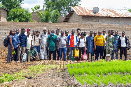 Groupe de jeunes bénéficiaires formés à l’entrepreneuriat rizicole par le CCR-B dans le cadre du projet Delta Mono au Bénin