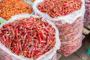 Les marchés béninois continuent d’enregistrer une évolution sur les prix de produits maraîchers de première nécessité, spécialement la tomate fraîche et le piment sec