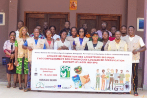 Du 16 au 18 juillet 2025, vingt animateurs ont bénéficié d’une formation intensive à Grand-Popo dans le cadre du renforcement du dispositif de certification Bio SPG (Système Participatif de Garantie).