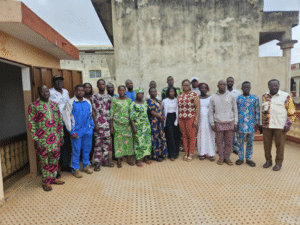 L'Agence Territoriale de Développement Agricole (ATDA) du pôle 7 a organisé sur le site Agro PREMAL Food à Porto-Novo une formation pratique à l’endroit des pisciculteurs, du 16 au 18 juillet 2025. L’objectif principal de cette formation est de renforcer la capacité des pisciculteurs sur les techniques de production des larves de mouches soldats noires. 