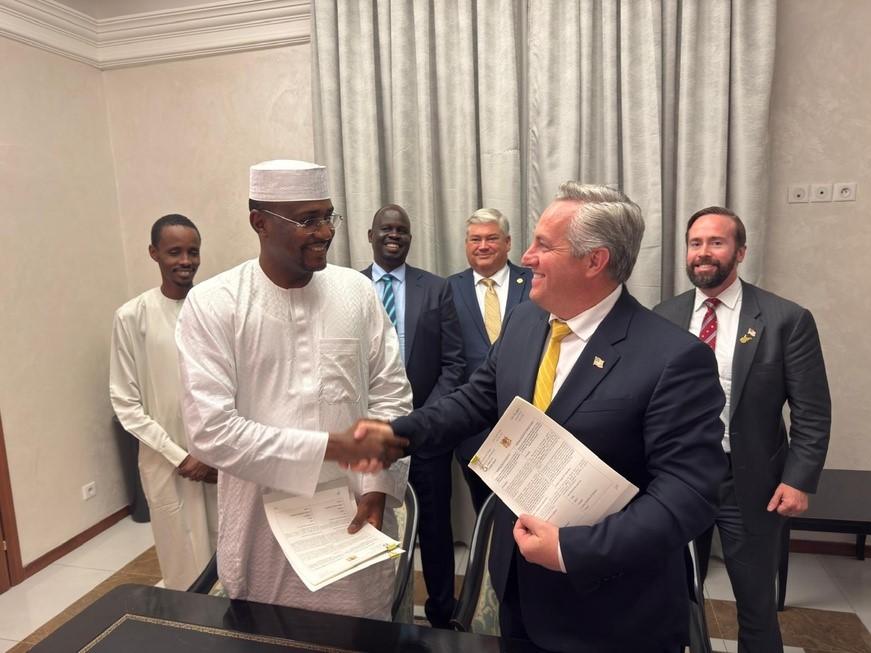 Ce 12 août 2025 à N’Djamena les responsables de l'US Center for Diplomacy (USCD) et leurs homologues tchadiens ont signé un accord pour le développement des terres rares, du pétrole et du gaz en République du Tchad.