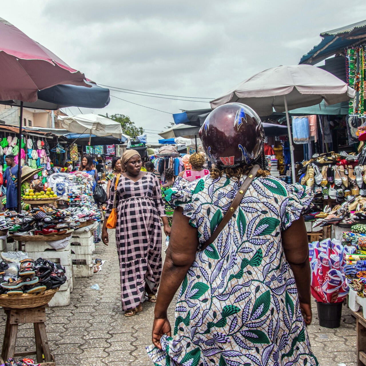 Les indicateurs de pauvreté et d’équité évoluent lentement au Bénin, malgré une croissance économique continue ces dernières années. Comment expliquer que la prospérité reste si peu inclusive ?