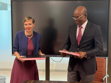 Une audience entre la Cheffe de la Coopération internationale suisse, Gabriella Spirli, et le Ministre béninois de la Décentralisation et de la Gouvernance Locale, Raphaël Akotègnon, s’est tenue ce 13 octobre 2025 pour faire le point des programmes AGORA, FADEC et PDIEM, et consolider le partenariat bilatéral dans le secteur de la décentralisation.
