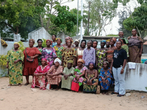n collaboration avec la Direction de la Production Halieutique (DPH), Swiss Contact a organisé du 25 au 28 novembre 2025 une session intensive de formation au profit des acteurs des filières piscicoles et de transformation du poisson dans le sud du Bénin. Cette initiative s’inscrit dans le cadre du projet Béninclusif, mis en œuvre depuis 2021 pour dynamiser les chaînes de valeur de la pisciculture et des agrumes à travers une approche axée sur les systèmes de marché.
