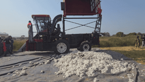 L’objectif est de présenter Cotton Picker 2022, la nouvelle récolteuse de coton de marque internationale, considérée comme une avancée majeure pour l’agriculture béninoise.