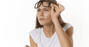 L’épidémie mondiale de myopie progresse rapidement selon l’Organisation mondiale de la santé. En Asie, jusqu’à 90 % des étudiants portent des lunettes. En Europe, la moitié de la population pourrait devenir myope d’ici 2050. Cette alerte sanitaire a été au cœur de l’émission Le Monde en direct, diffusée sur RTBF La Première.