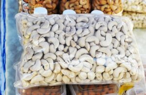 La transformation de la noix de cajou en amandes progresse de 51 % en 2025 en Afrique de l’Ouest, portée par le Bénin, la Côte d’Ivoire et le Ghana