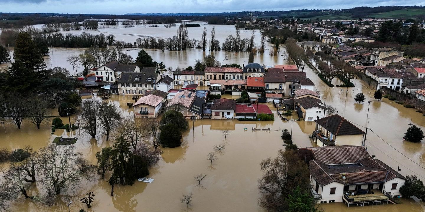 En France, les fortes pluies continuent de provoquer d’importantes inondations dans l’ouest du pays