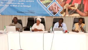 Des experts du Burkina Faso, du Mali et du Sénégal réunis à Dakar pour renforcer la sécurité alimentaire en Afrique de l'Ouest via le réseau INFOSAN.