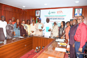 Nommé « Youth in Agribusiness Land Trust Fund » (YALTF), ce programme envisage de former les bénéficiaires aux pratiques agricoles modernes, aux techniques d’agriculture intelligente face au climat ainsi qu’aux opportunités offertes par les différentes chaînes de valeur agricoles.