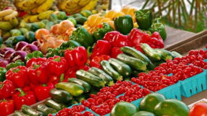 Le Zimbabwe renforce ses liens commerciaux avec la Chine grâce à ses exportations horticoles. En 2025, le pays a généré 11,6 millions de dollars, porté par une demande croissante pour ses fruits et noix, alors que l’entrée en vigueur prochaine de nouveaux avantages tarifaires nuls promet de stimuler davantage les échanges.