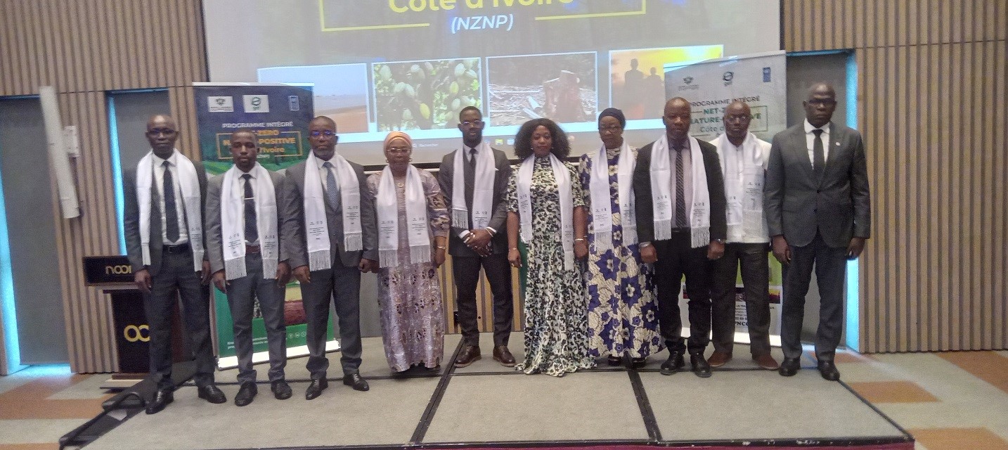 La Côte d'Ivoire lance le programme Net-Zéro Nature Positive, doté de 3,5 milliards de FCFA, pour préserver la biodiversité agricole.