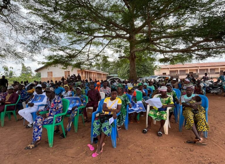 À Koundkpoé dans la commune de Zè, la tournée de la Plateforme des acteurs agricoles amis de RoW a été marquée par une forte mobilisation
